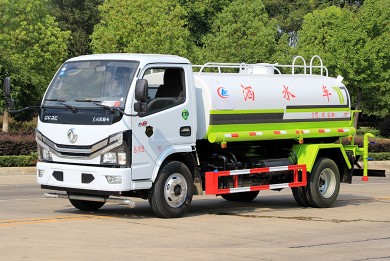 專業(yè)灑水車圖片 專業(yè)灑水車圖片