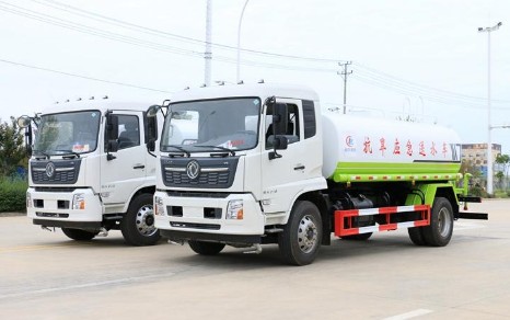 程力國(guó)六灑水車圖片 程力國(guó)六灑水車圖片