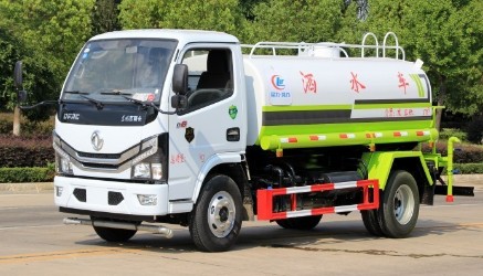 高效的灑水車圖片 高效的灑水車圖片