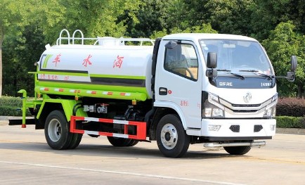 國(guó)六東風(fēng)5噸國(guó)六灑水車(chē) 國(guó)六東風(fēng)5噸國(guó)六灑水車(chē)