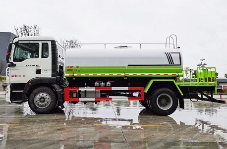國(guó)六14方重汽豪沃灑水車圖片 國(guó)六14方重汽豪沃灑水車圖片